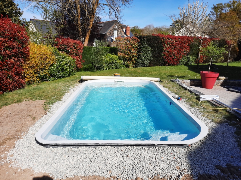 Generaliste Habitat Piscines Piscines Et Spa A Juigne Sur Loire En Maine Et Loire 49 Photo2 Piscine Concerto 50 Gris Lara M. Claude