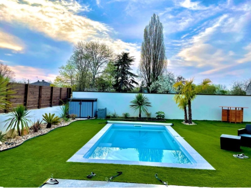 Generaliste Habitat Piscines Piscines Et Spa A Juigne Sur Loire En Maine Et Loire 49 Photo5 Piscine Riverso 63 Gris Lara M. Babin