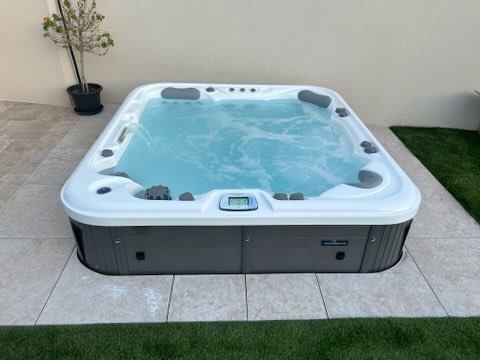 Generaliste Habitat Piscines Piscines Et Spa A Juigne Sur Loire En Maine Et Loire 49 11