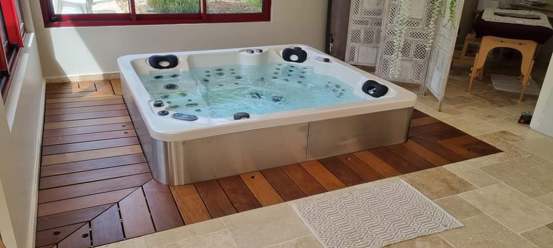 Generaliste Habitat Piscines Piscines Et Spa A Juigne Sur Loire En Maine Et Loire 49 22